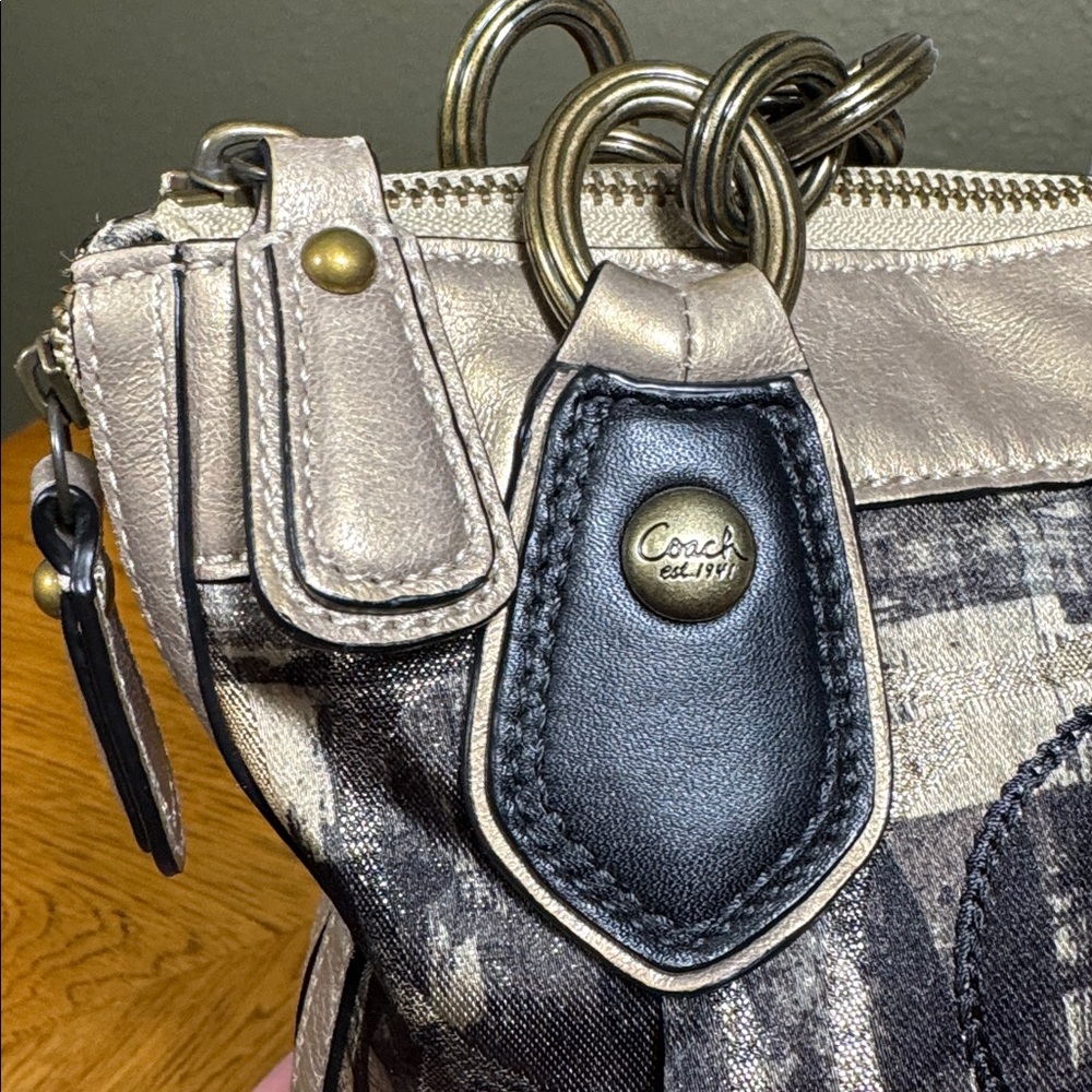 Coach Kristin Plaid Signature Embroidered Metallic Lurex Expandable Tote - Picture 10 of 16